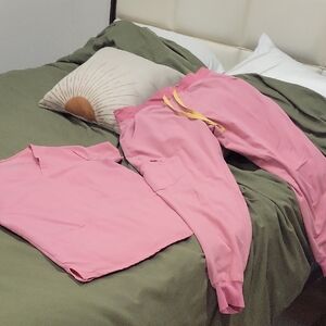 Figs Scrub Set Hot Pink